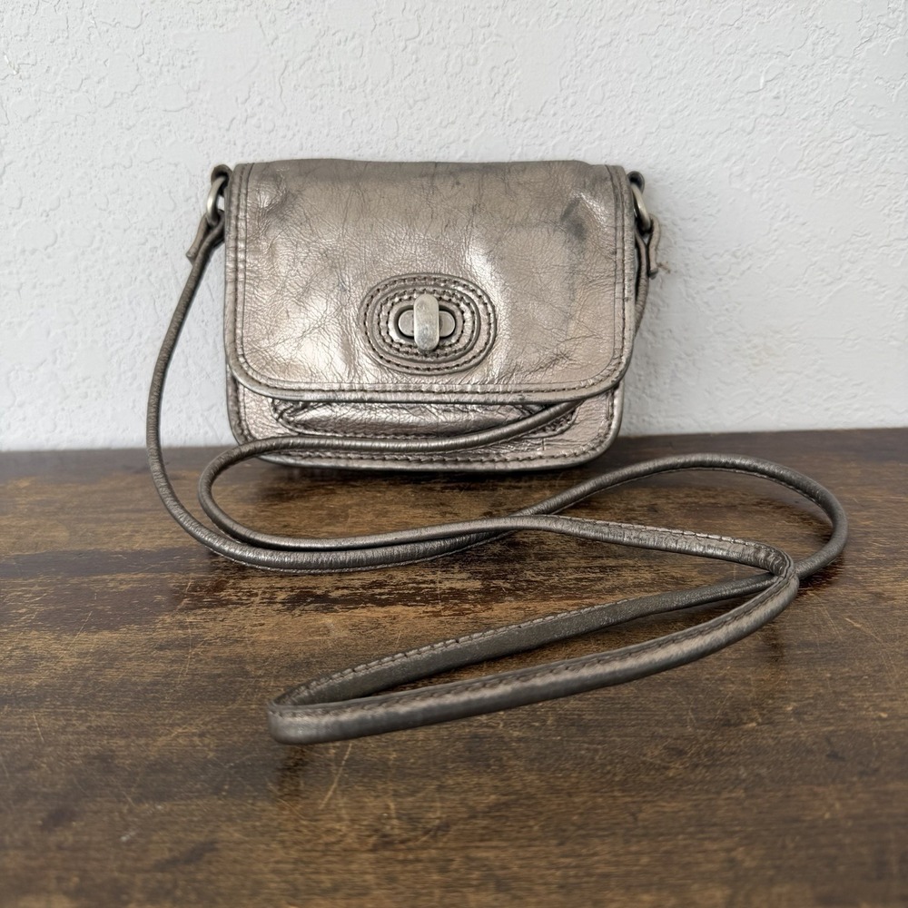 Fossil Mini Leather Crossbody  Metallic Pewter Crackled‎ Finish with Twist Lock
